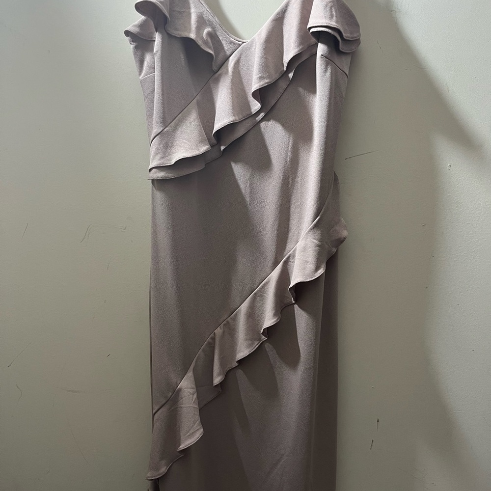 ASOS spaghetti strap dress! Color beige! Pit the pit 17 inches. Length 36 inches - Picture 4 of 17